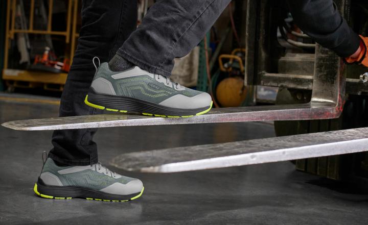 Aluminum Toe Work Sneakers - Sparta II ESD | Men KEEN Shoes