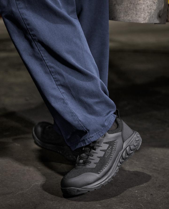 Arvada ESD Work Sneaker (Carbon-Fiber Toe) | Men KEEN Shoes