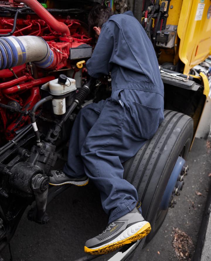 Arvada Mid Work Sneaker (Carbon-Fiber Toe) | Men KEEN Boots