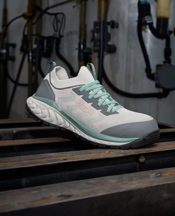 Arvada Shift Carbon-Fiber Toe Work Slip-on | Women KEEN Work Boots &amp; Shoes