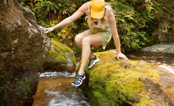 Astoria West Sandal Nostalgia Rose/Tangerine Closed Toe Sandal | Women KEEN Casual