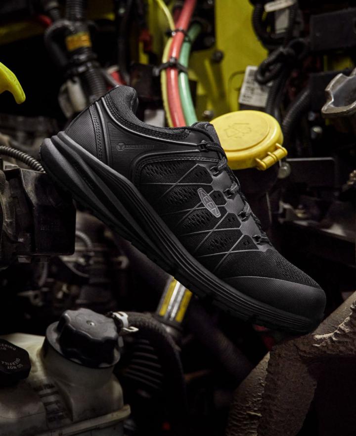 Black Work Sneakers - Vista Energy | Men KEEN Shoes