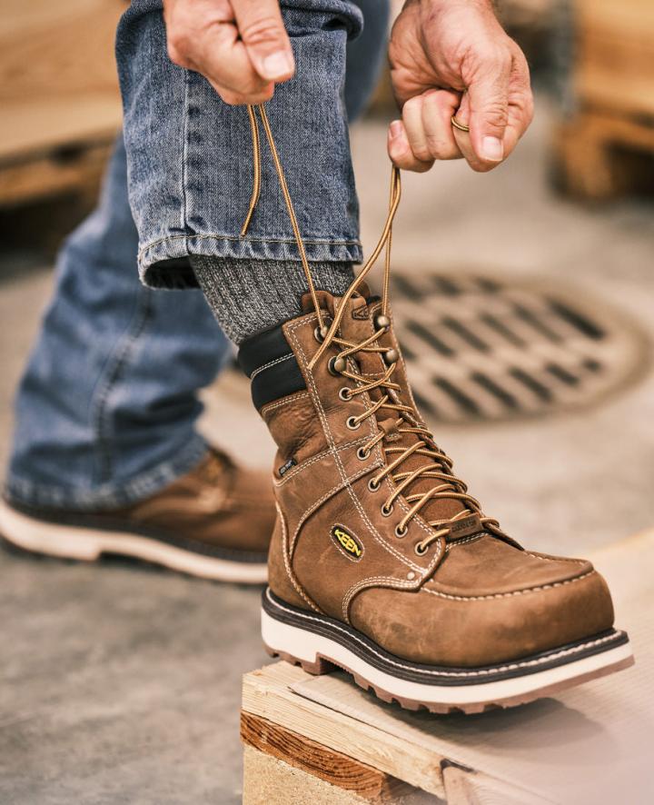 Cincinnati 8" Waterproof 90° Heel Boot (Carbon-Fiber Toe) | Men KEEN Boots