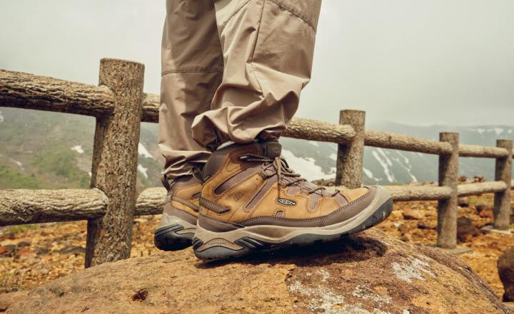 Circadia Mid Height Waterproof Leather Hiking Boot | Men KEEN Hike