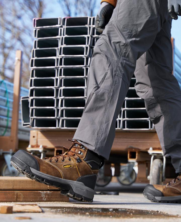 Evanston Boot 6" Waterproof Bison/Black Leather Work Boot | Men KEEN Boots