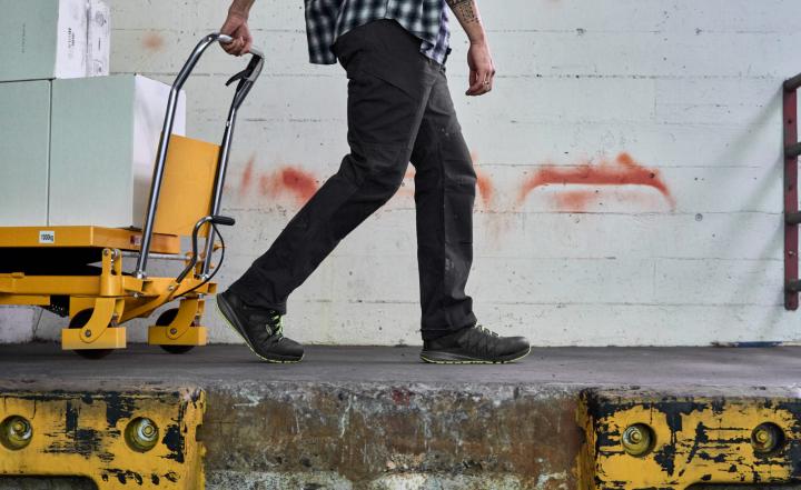 Grey Work Sneakers - Vista Energy | Men KEEN Shoes