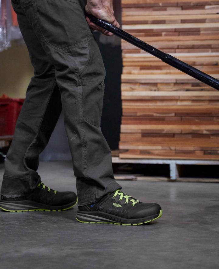 Grey Work Sneakers - Vista Energy | Men KEEN Shoes