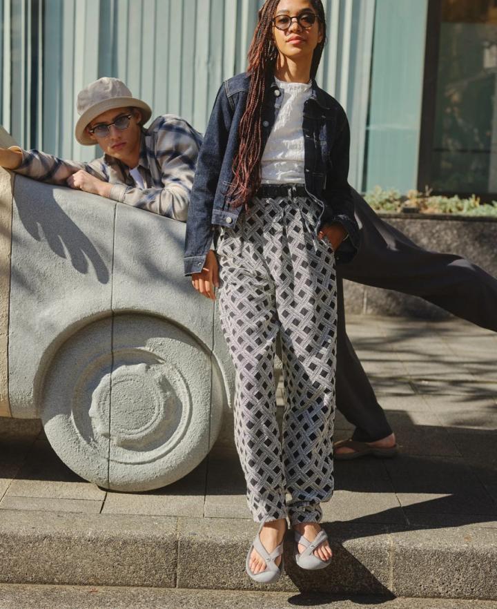 Waimea Sorrel Horse/Plaza Taupe Leather Flip-Flop | Women KEEN Slip-Ons