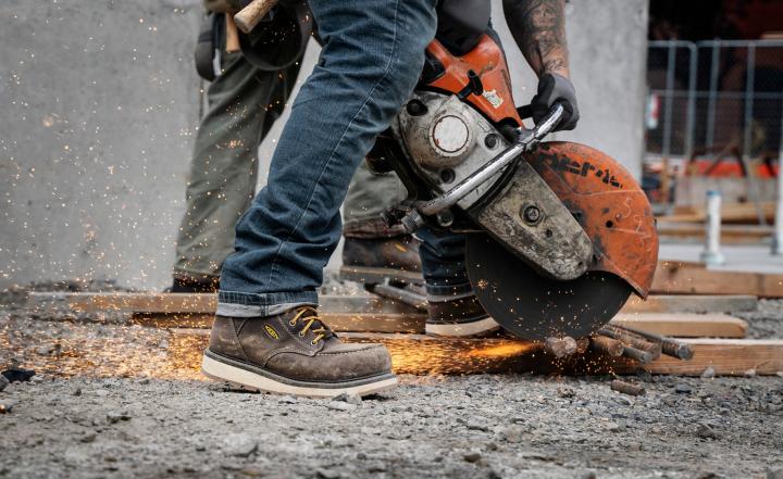 Waterproof Carbon-Fiber Toe Boots - Cincinnati 6" | Men KEEN Boots