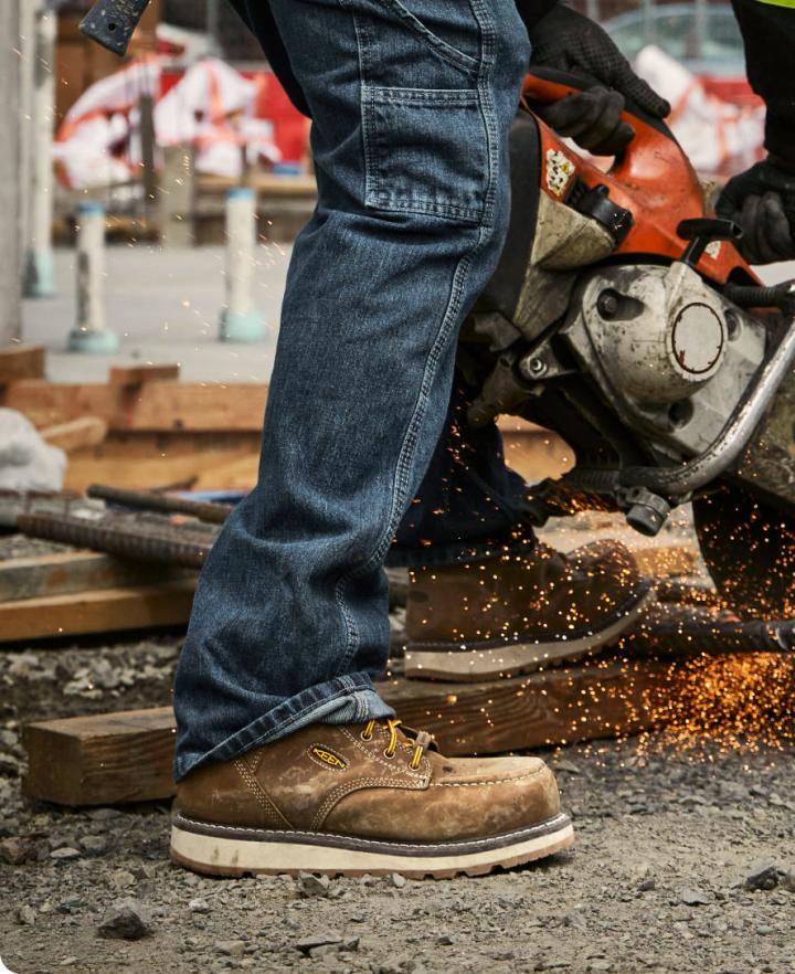 Waterproof Carbon-Fiber Toe Boots - Cincinnati 6" | Men KEEN Boots