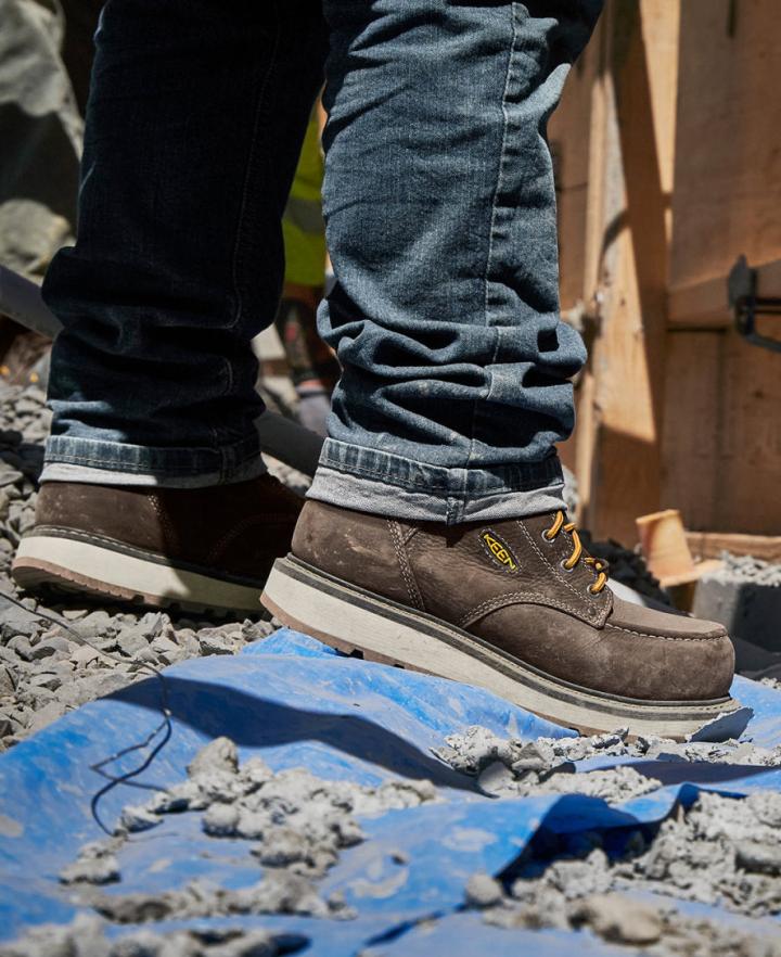 Waterproof Carbon-Fiber Toe Boots - Cincinnati 6" | Men KEEN Boots